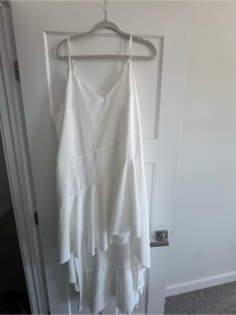 High low white ruffle dress - Picture 2 of 3